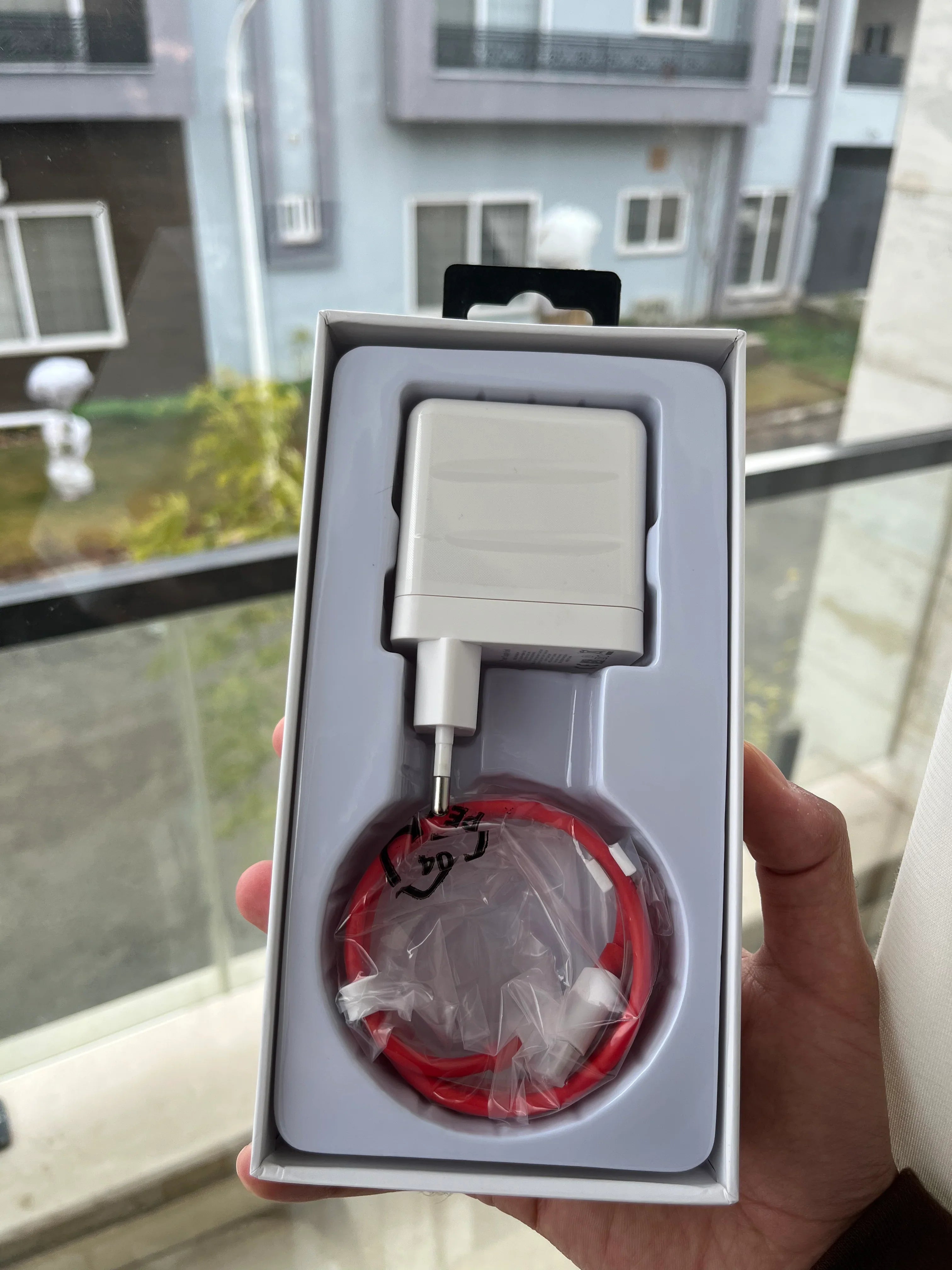 OnePlus Warp Charge 65 Power Adapter SUPERVOOC Type-C to Type-C Cable